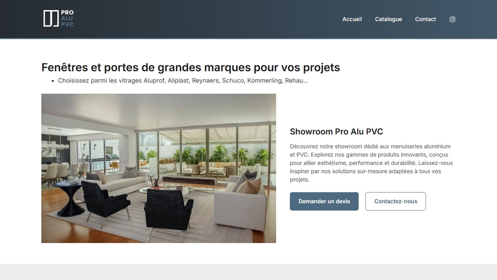 ProAluPVC website — homepage with the showroom and quote request buttons